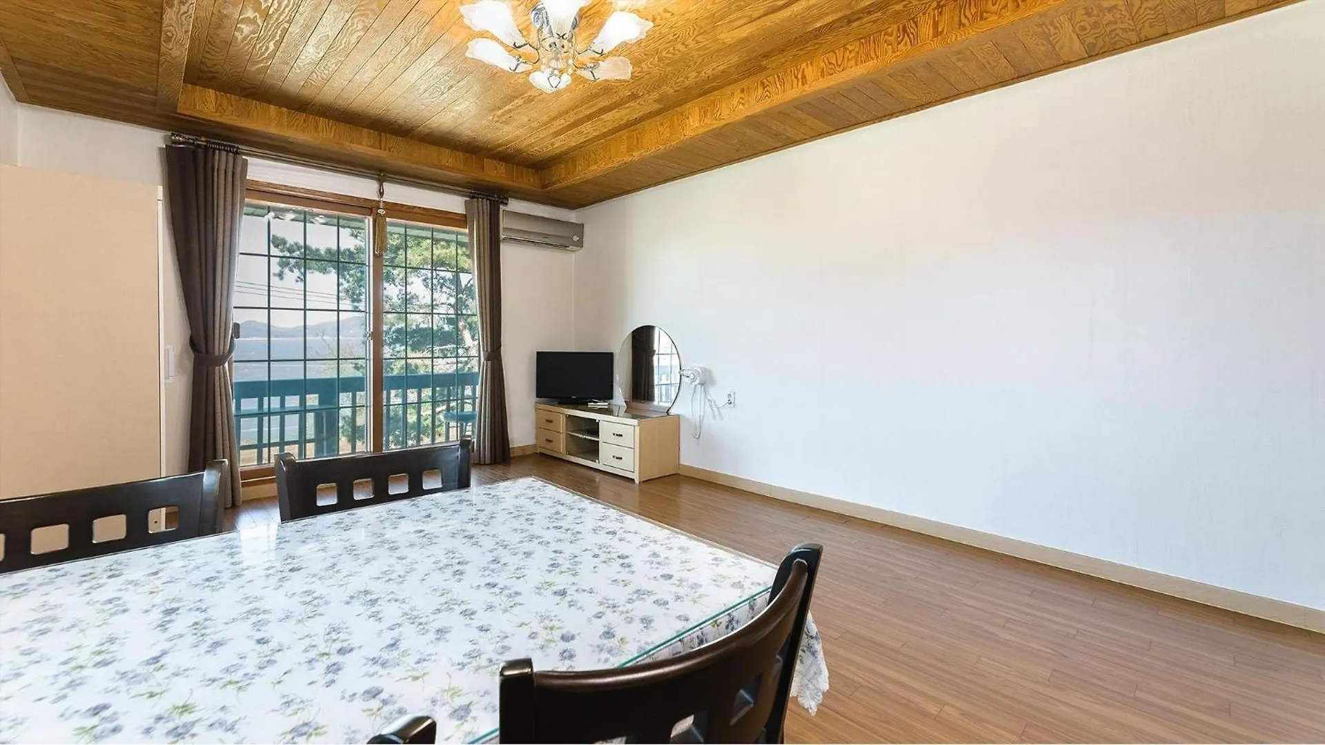 Ganghwa Badabit Pension Incheon