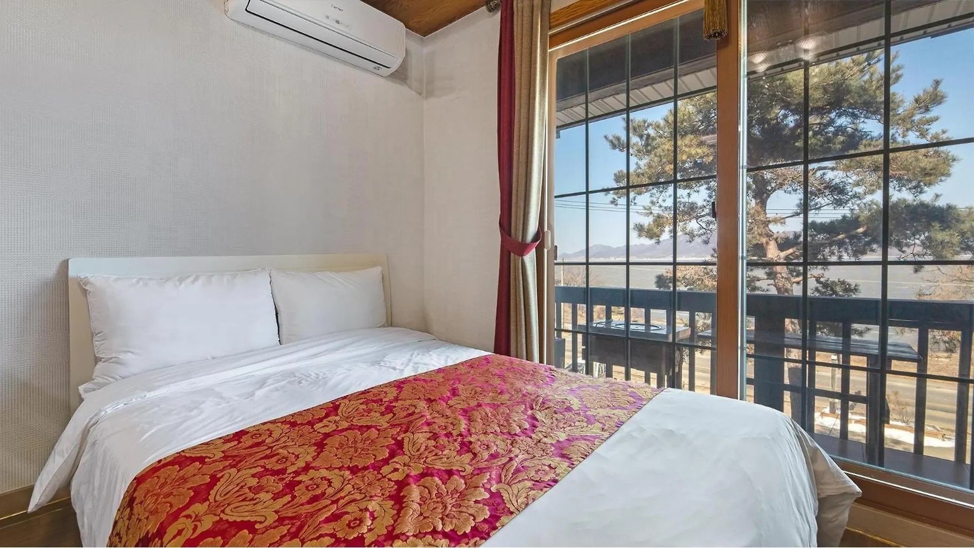 Ganghwa Badabit Pension Incheon South Korea